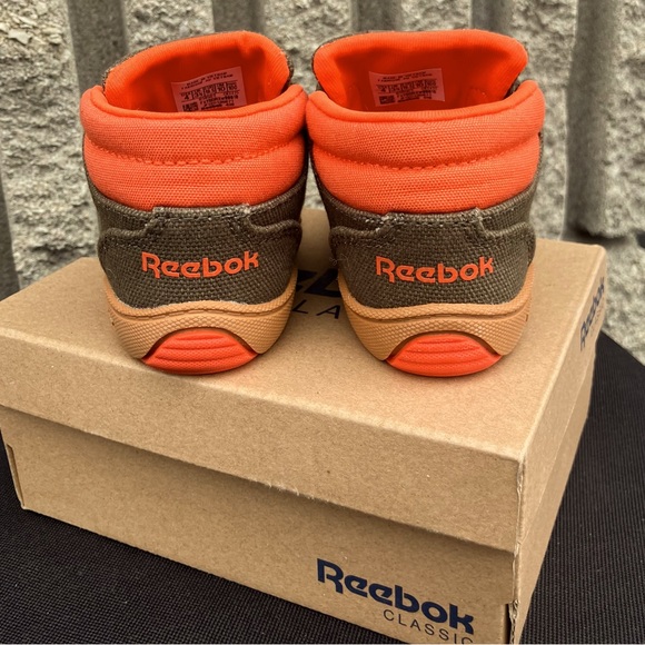 NWOT Reebok Branded Baby Shoes - Picture 4 of 7